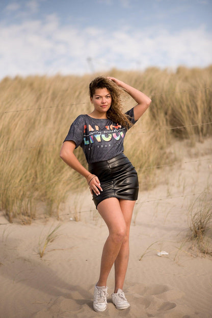 Enjoy Crop grey wash crop top voor dames