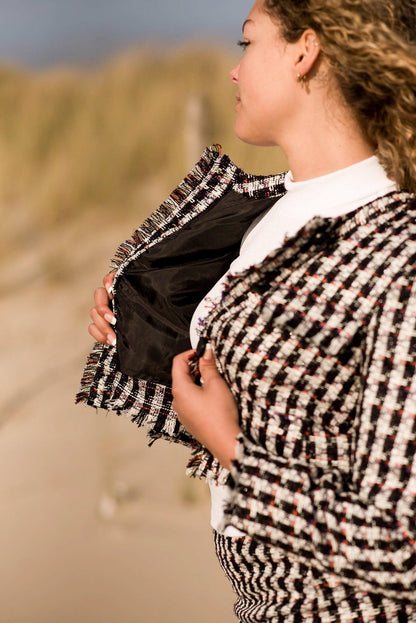 Tweedelige dames set met rok en blazer van JAIVIE.