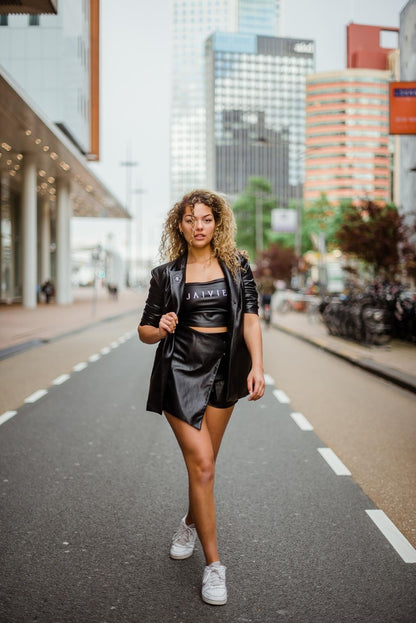 Strap Leather Top gestyled in een JAIVIE outfit